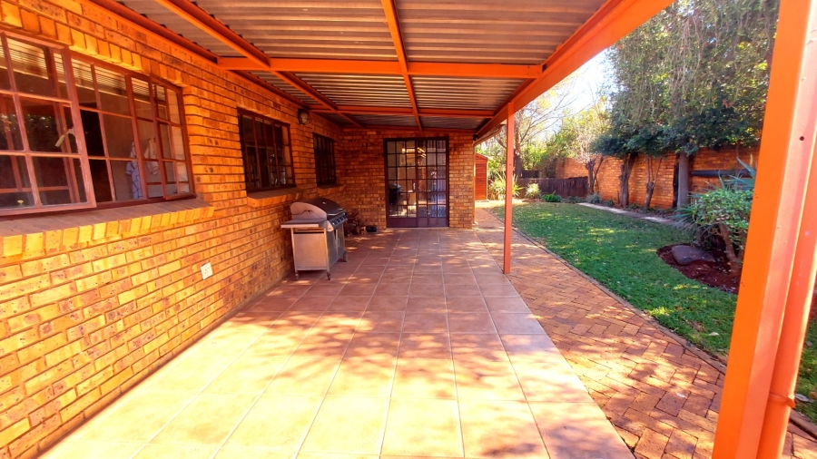 2 Bedroom Property for Sale in Melodie North West